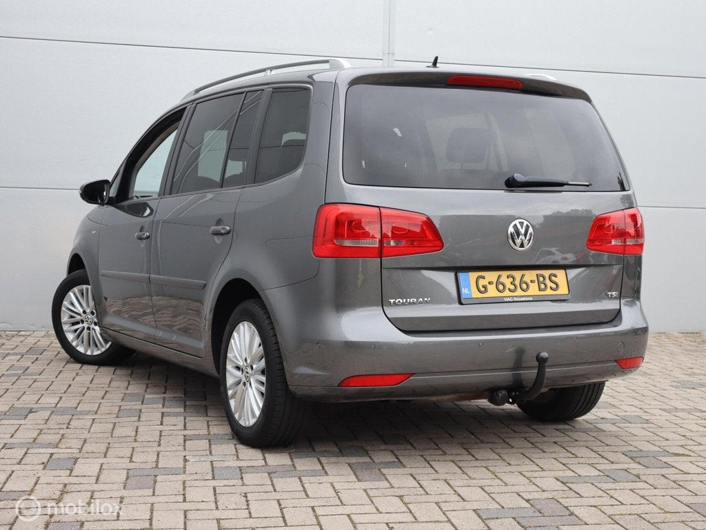 Volkswagen Touran 1.4 TSI Trekhaak Pdc Clima Cruise Stoelver, Auto's, Voorwielaandrijving, Euro 5, Zwart, 4 cilinders