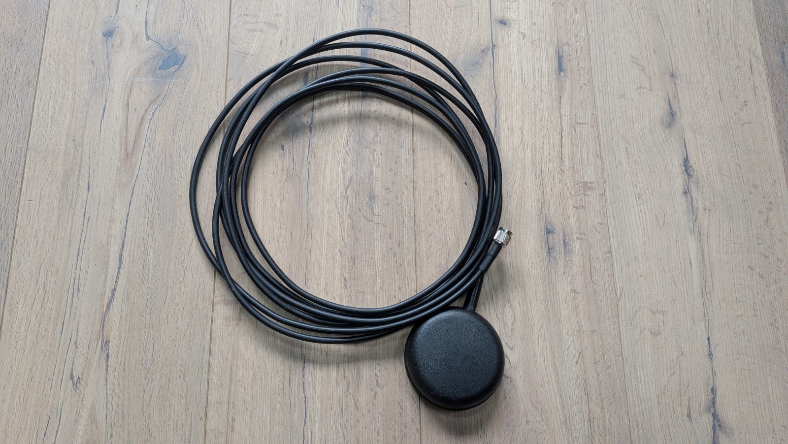Iridium magnetische antenne met 5 meter kabel, Telecommunicatie, Antennes en Masten, Ophalen of Verzenden, Zo goed als nieuw, Antenne