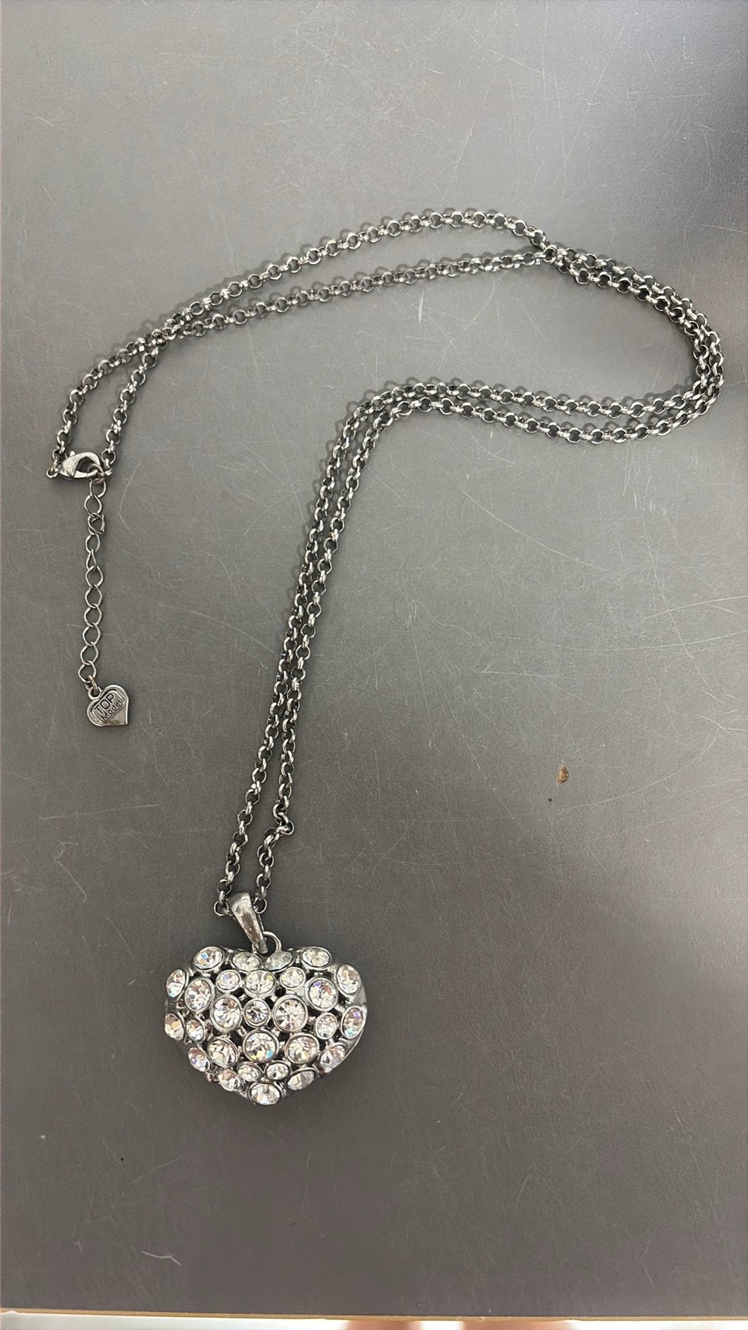 TopModel Ketting Groot Hart en Strassteentjes Zilverkleurig, Sieraden, Tassen en Uiterlijk, Ophalen of Verzenden, Zo goed als nieuw