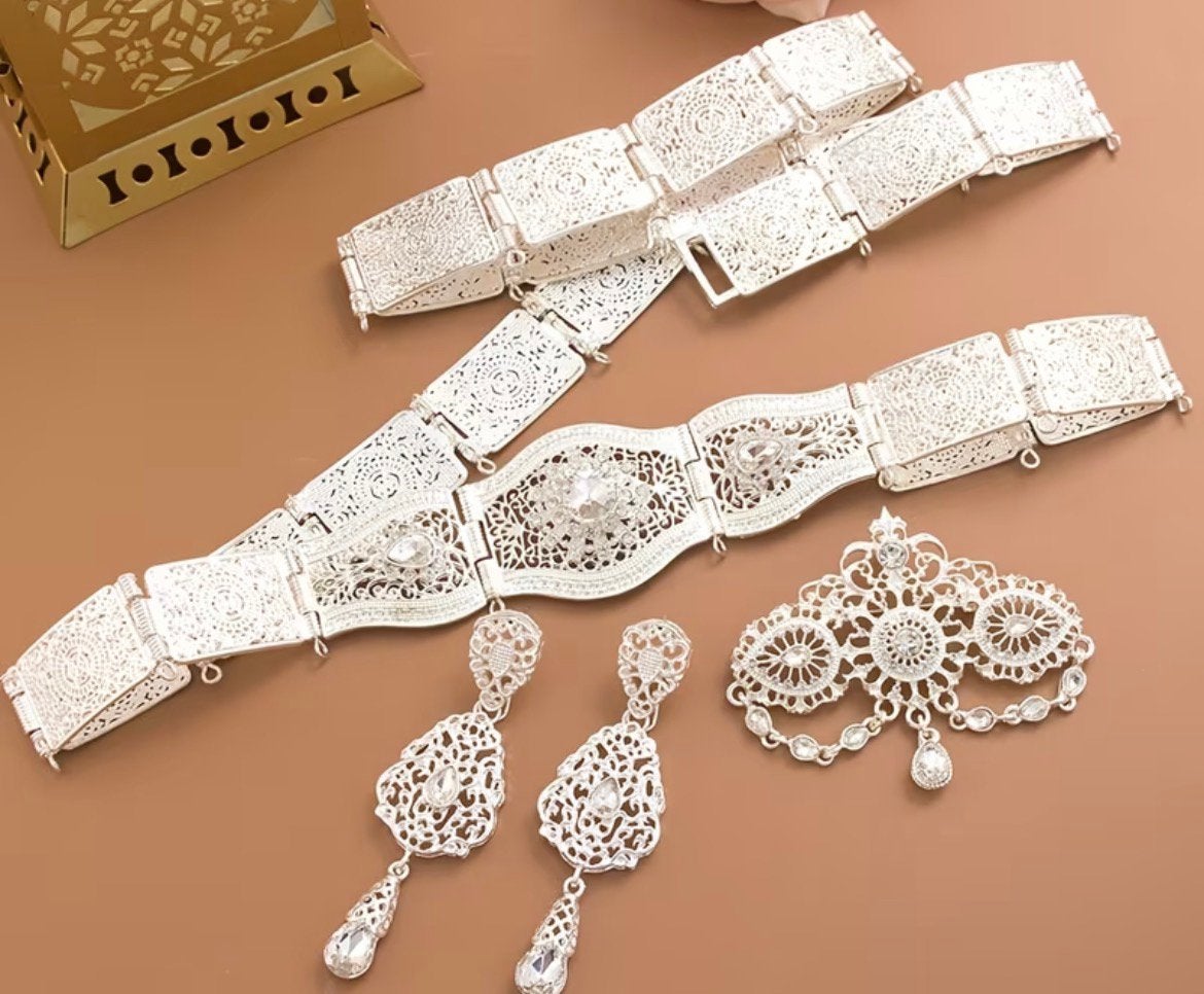 Marokkaanse riem en oorbellen en broche zilver, Sieraden, Tassen en Uiterlijk, Ophalen of Verzenden, Nieuw, Zilver