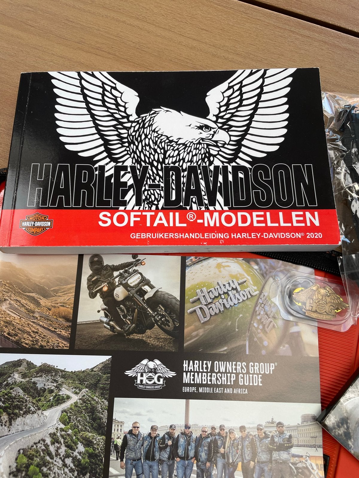 Harley-Davidson HOG Accessoires en instructieboek softail, Ophalen of Verzenden, Harley-Davidson of Buell