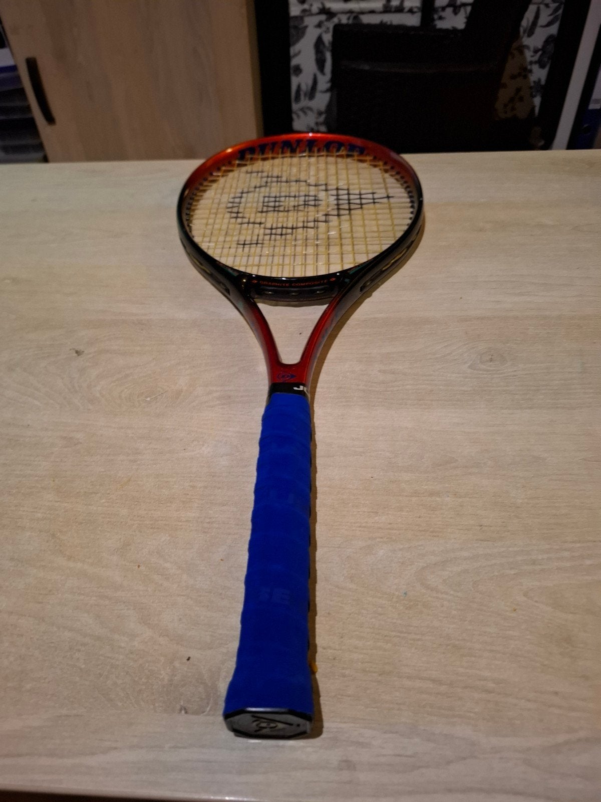 Dunlop tennisracket met gripmaat L1 (4 1/8), Gebruikt, Dunlop Sports, L1, Info@dunlopsports.com