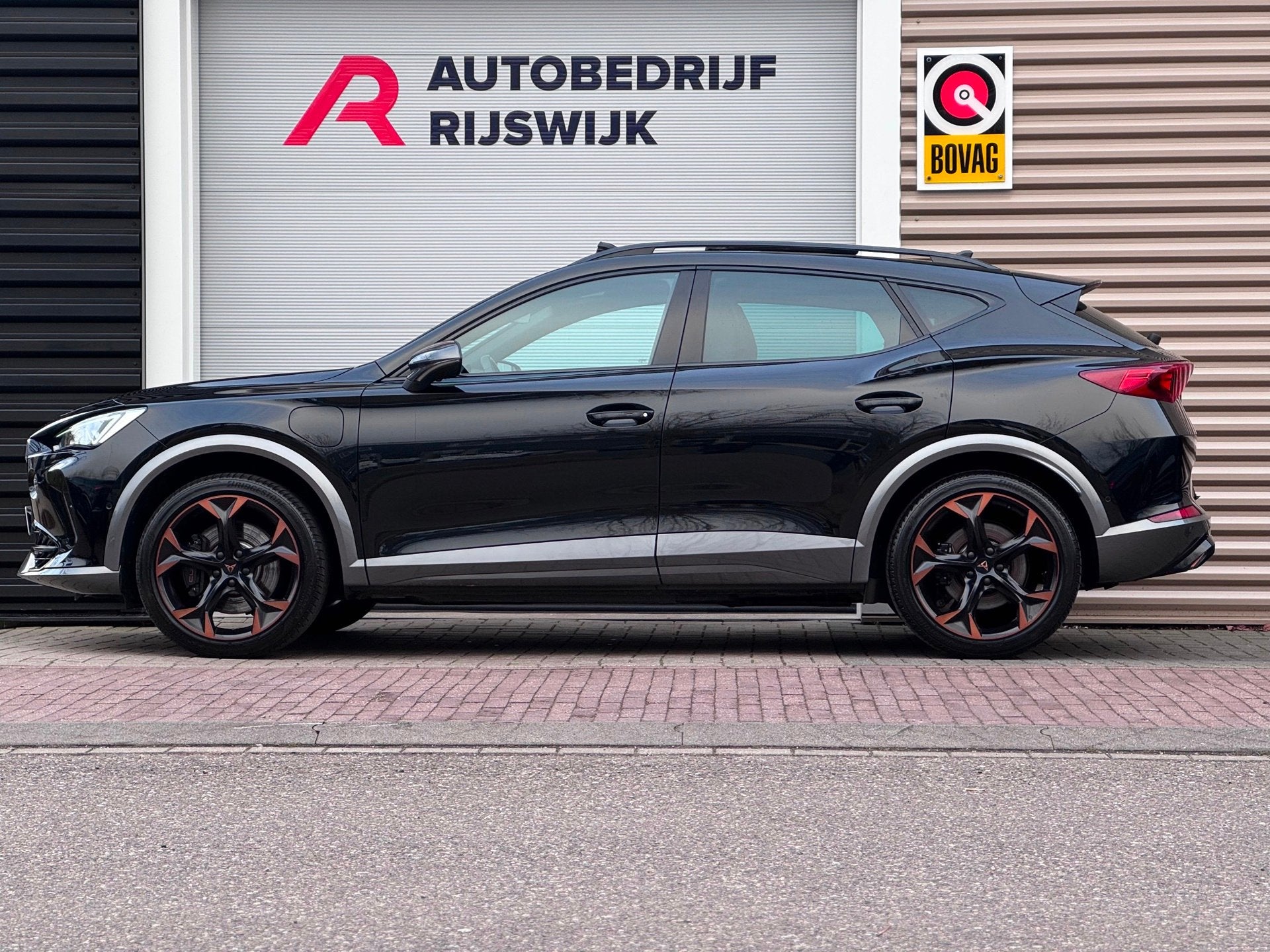 CUPRA Formentor 1.4 e-Hybrid VZ Copper Edition Memory/Pano/S, Auto's, Gebruikt, 4 cilinders, Zwart, Hybride Elektrisch/Benzine