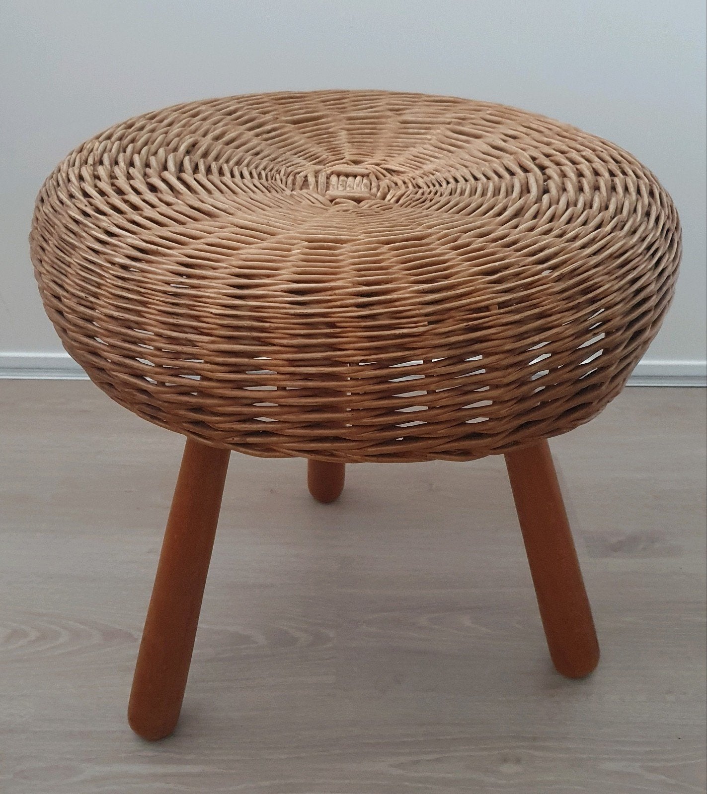 Authentieke Tony Paul Drie-poot kruk rotan hout jaren 50, Ophalen, Gebruikt, Hout