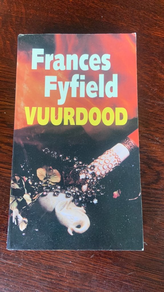 Frances Fyfield - Vuurdood, Ophalen of Verzenden