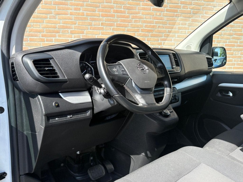 Opel Vivaro 2.0CDTI 145PK Automaat L3 / Ingerichte laadruimt, Auto's, Bestelauto's, 145 pk, Stof, Gebruikt, 4 cilinders