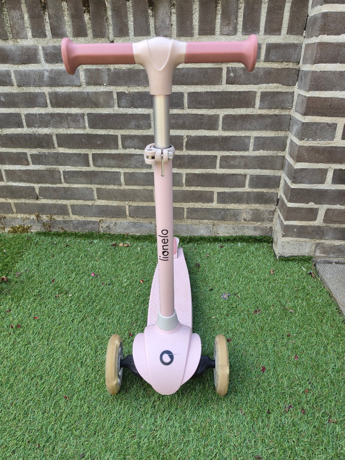 Roze Lionelo driewieler step voor kinderen, Ophalen, Gebruikt, Gewone step, Lionelo