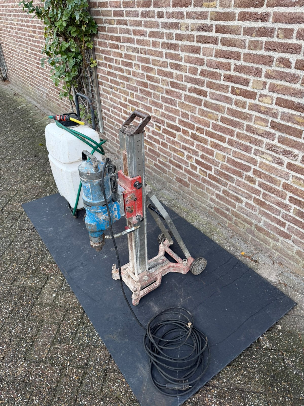 Weka diamantboormachine met statief, Ophalen, Gebruikt, 600 watt of meer, Boormachine