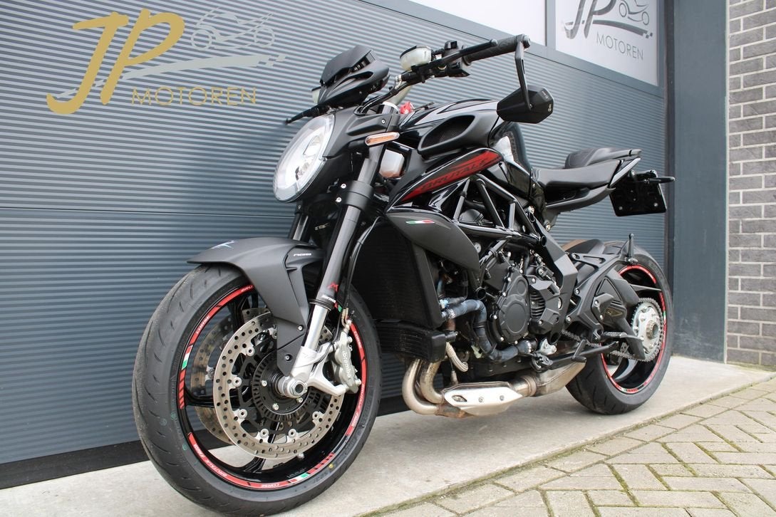 MV agusta Brutale 800 R (2024) *Org.NL*1e.eig*Fab.garantie*, Motoren, Motorrijbewijs A, Bedrijf, Meer dan 35 kW, 798 cc
