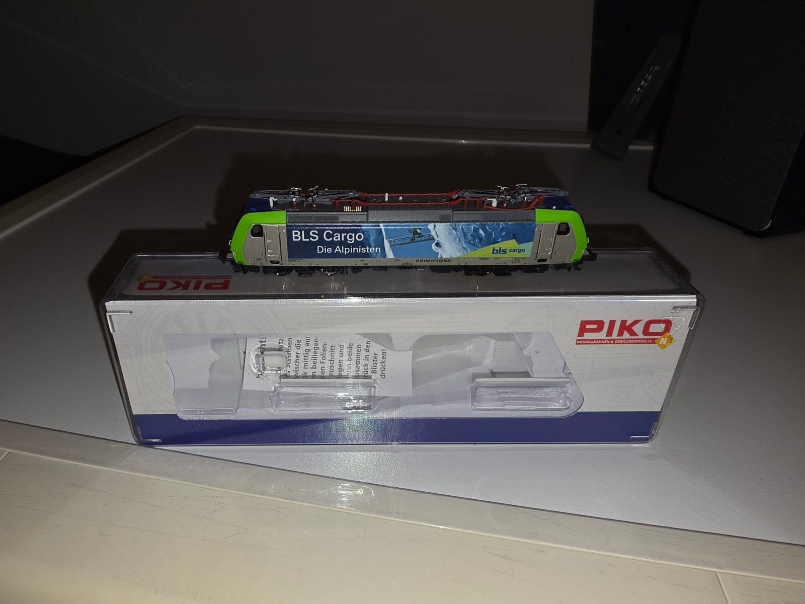 Splinternieuwe loc van piko de bls digitaal in ovp, Hobby en Vrije tijd, Modeltreinen | N-Spoor, Nieuw, Gelijkstroom, Locomotief