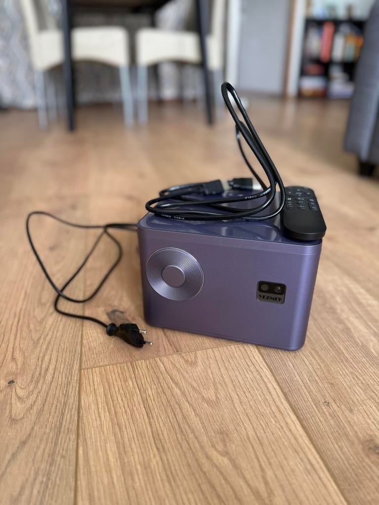 Mini Beamer met WiFi en 4K Ondersteuning, Overige technologieën, Ophalen of Verzenden, Zo goed als nieuw, Full HD (1080)