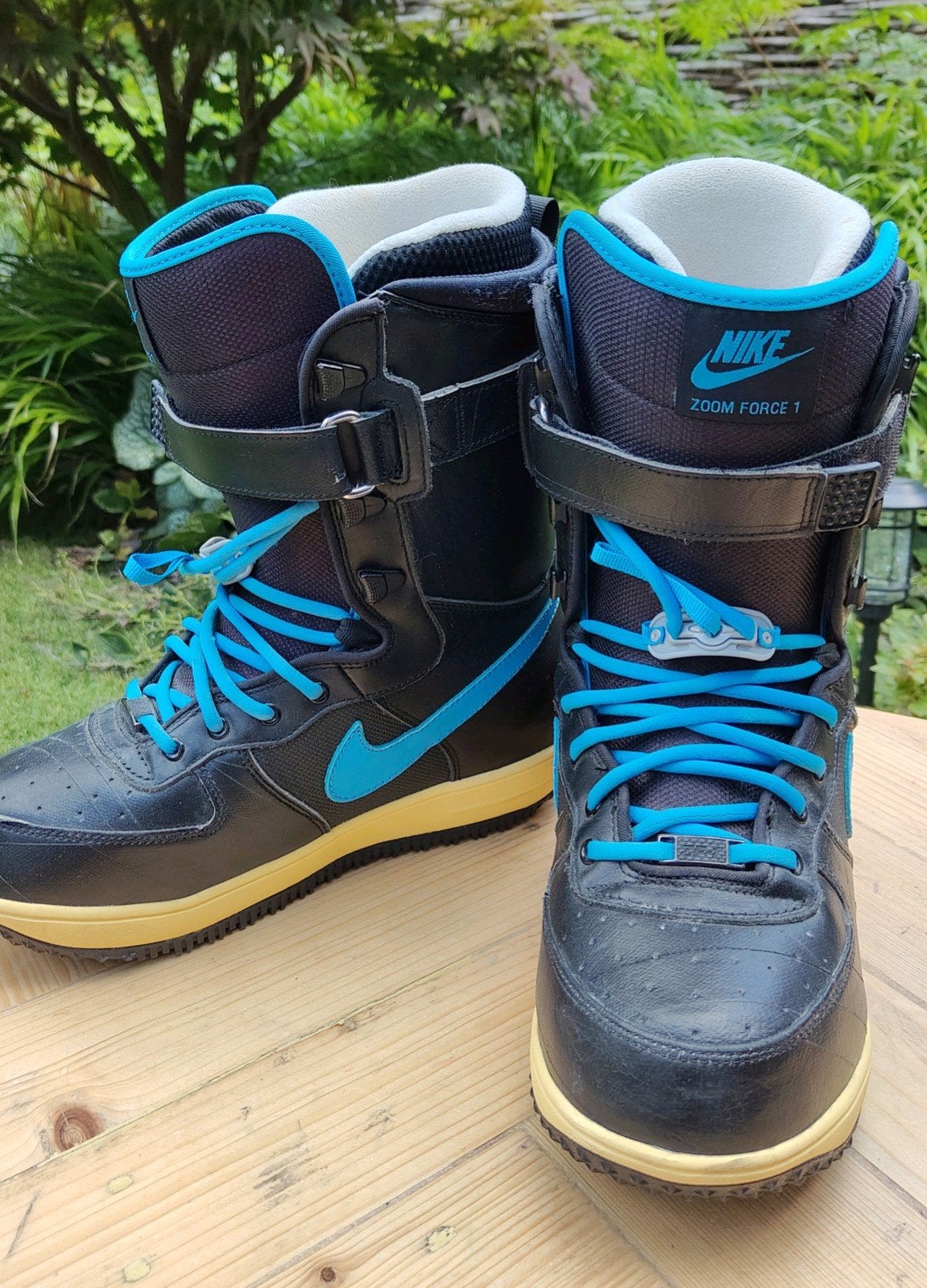 Nike SB Zoom Force 1 ZGAN mt 42,5, Sport en Fitness, Ophalen of Verzenden, Zo goed als nieuw, Snowboots