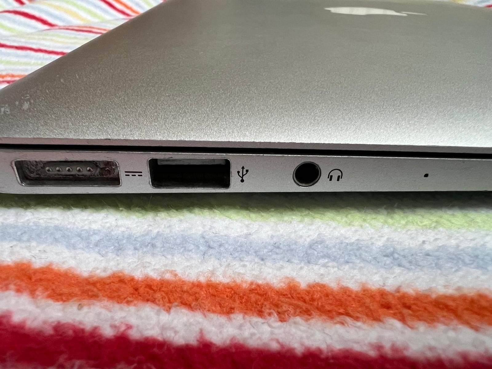 Foto 6 van MacBook Air 2017 13 inch - i7 Snel en Betrouwbaar