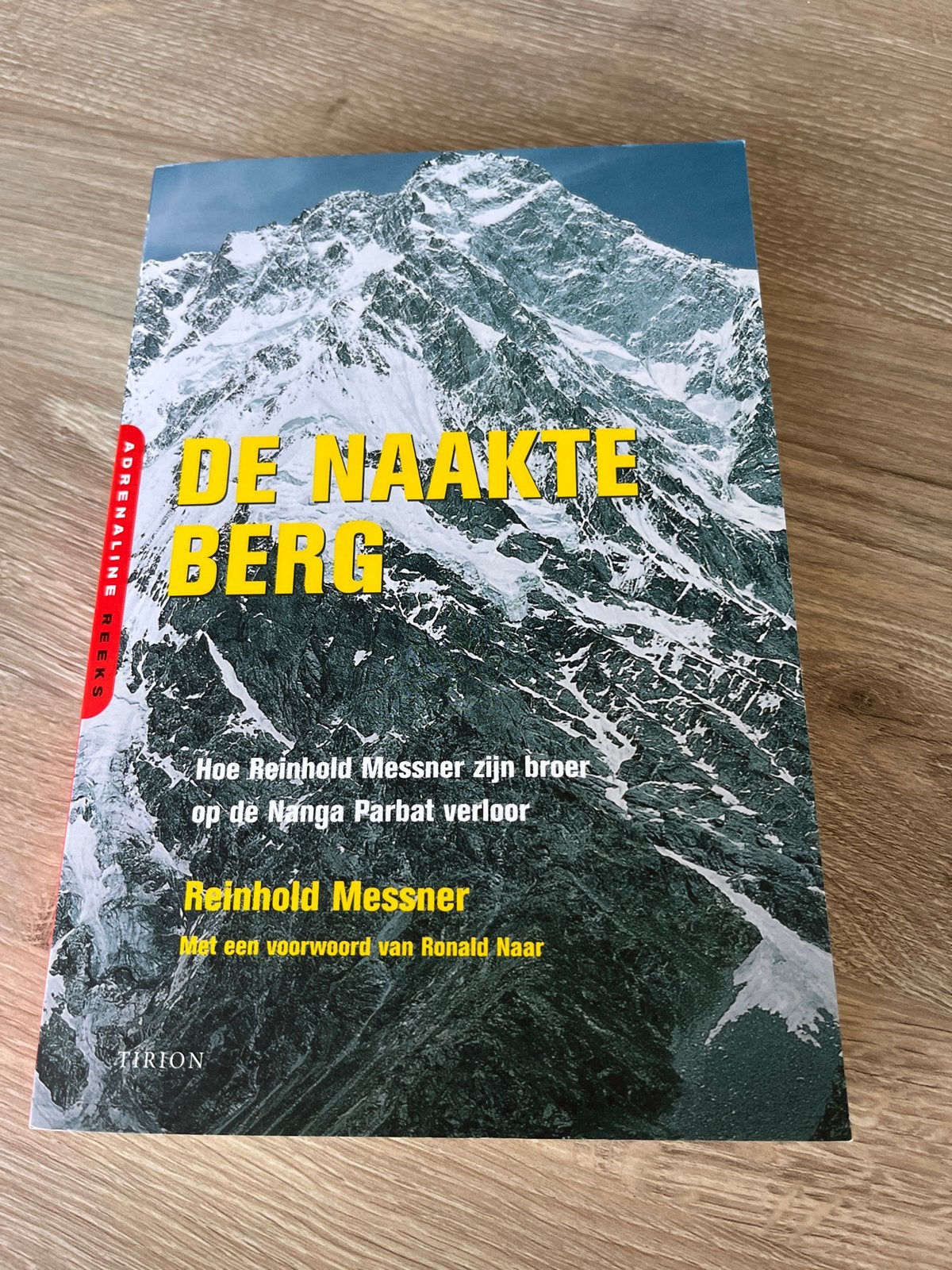 De Naakte Berg - Reinhold Messner (Adrenaline Reeks), Ophalen of Verzenden, Zo goed als nieuw