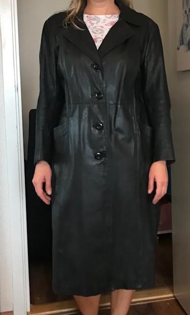 Lange zwarte leren mantel jas trenchcoat maat 40, Kleding | Dames, Jassen | Winter, Ophalen of Verzenden, Nieuw, Maat 38/40 (M)