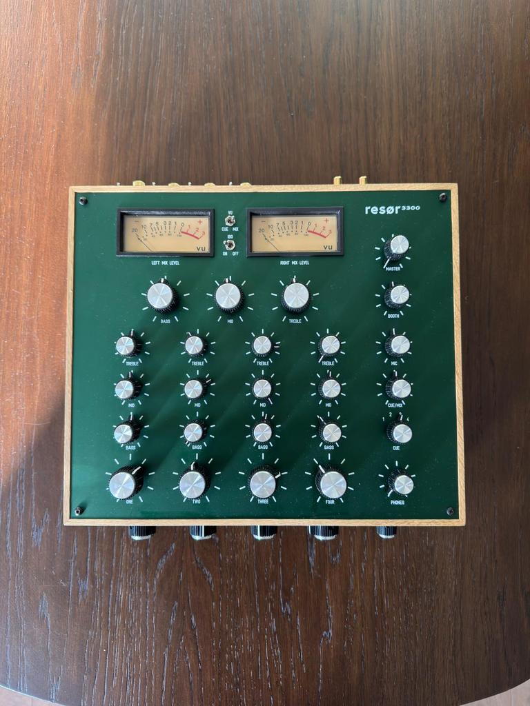 Resør 3300 FX Rotary Mixer High-End Analoge Boutique Mixer, Ophalen, Zo goed als nieuw