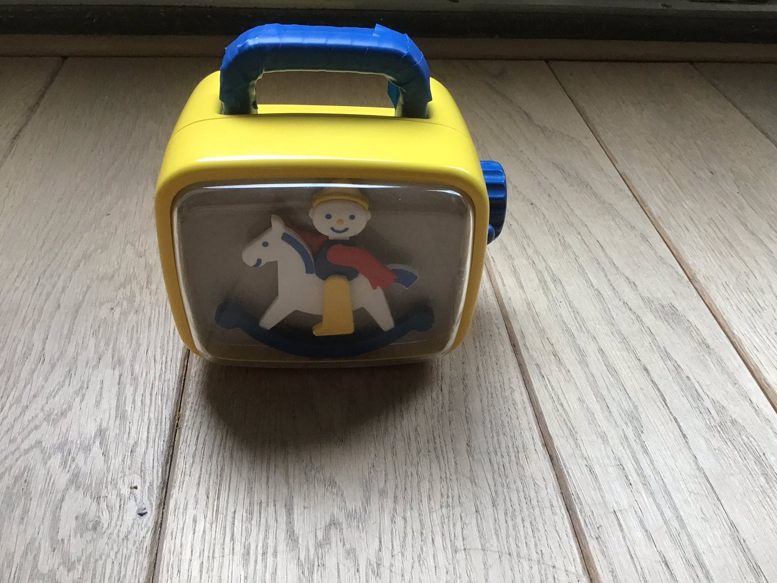 Ambi Toys tv met muziekje, hobbelpaard beweegt tijdens mu-, Ophalen of Verzenden, Gebruikt, Overige typen