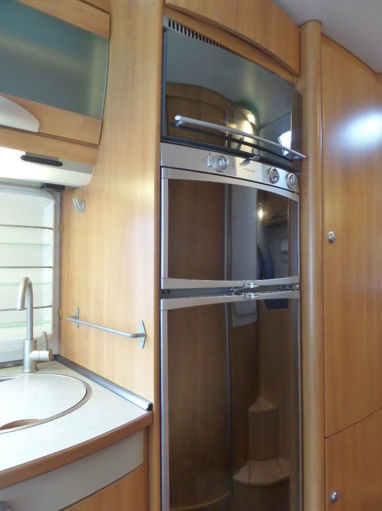 Foto 14 van Hymer B 614 SL Integraal camper