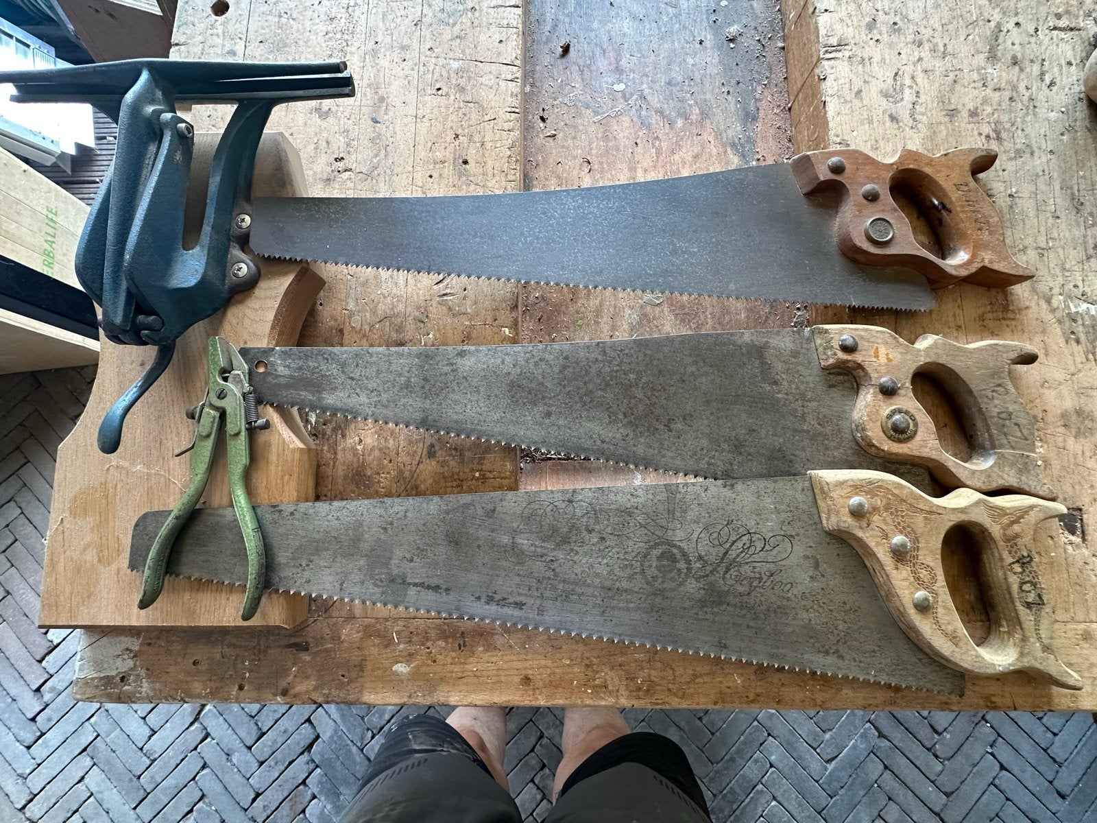 Vintage handzagen en bankschroef - Set van 3, Ophalen