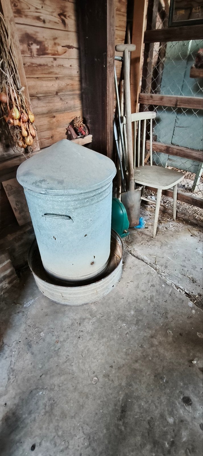 Kippensilo zink, Ophalen, Drinken en Voederen