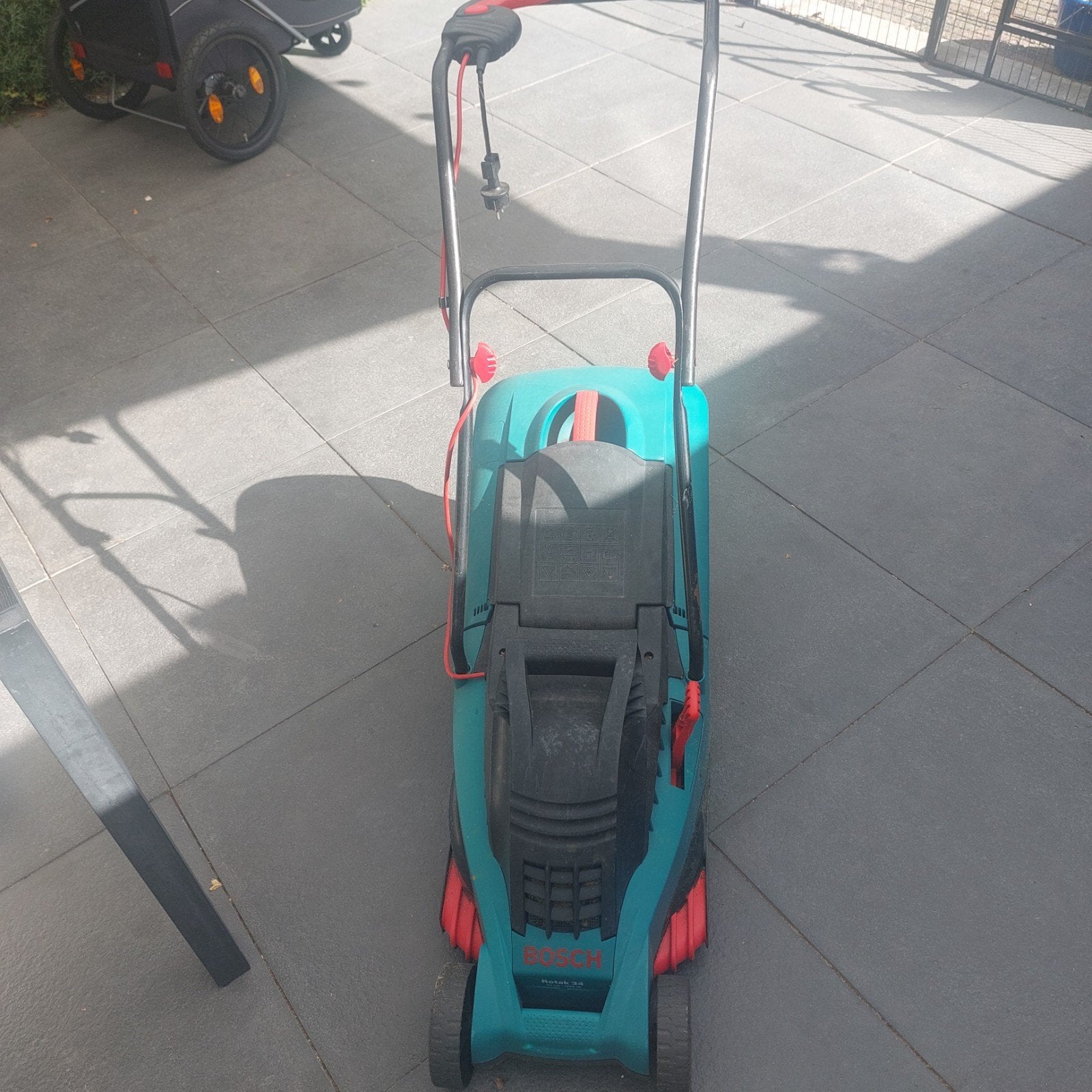 Bosch Elektrische Grasmaaier - goede Staat + Lang Snoer, Ophalen, Gebruikt, Elektrische grasmaaier, Bosch
