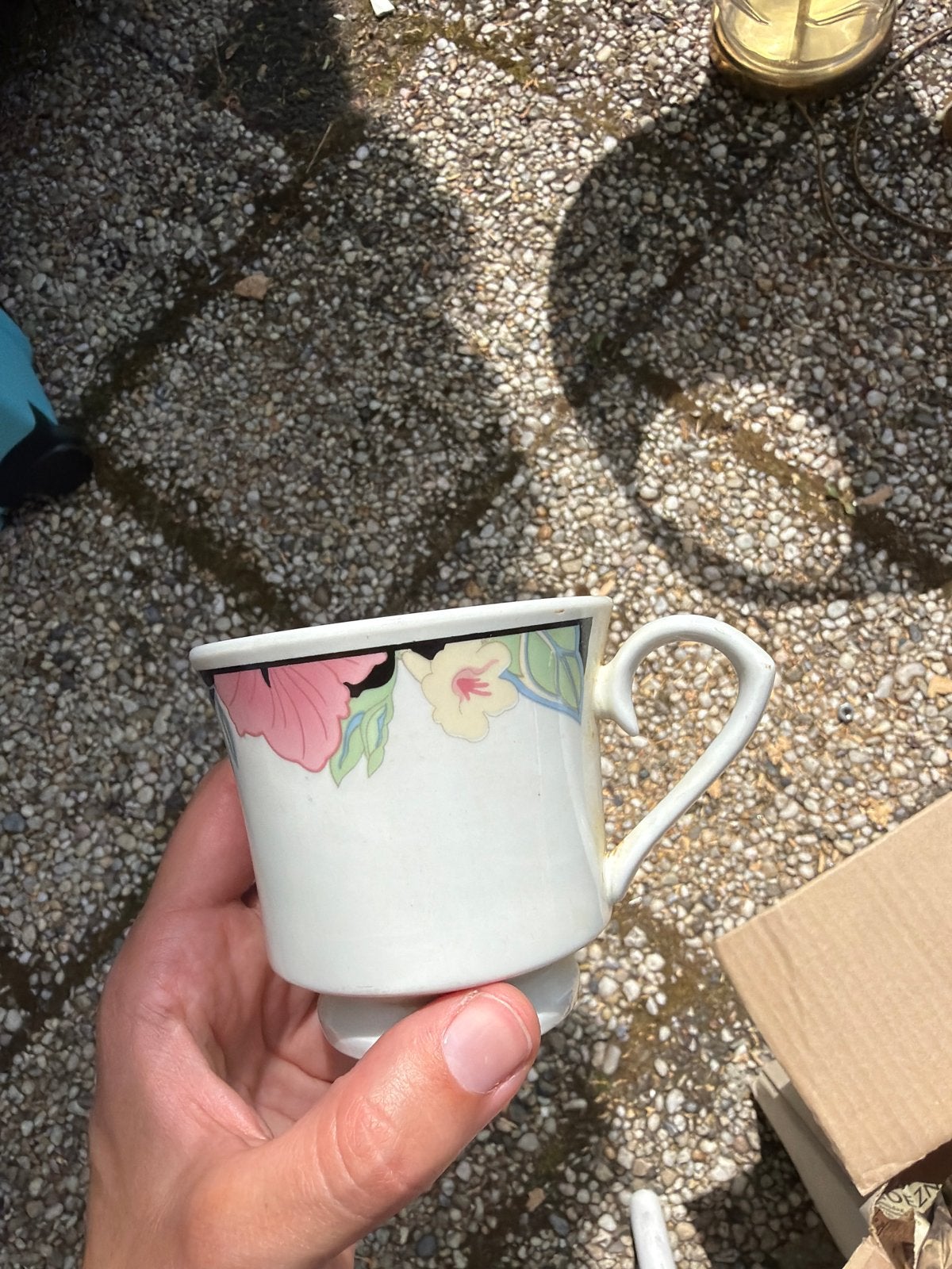 Fijne porseleinen kopjes met bloemmotief, Ophalen of Verzenden