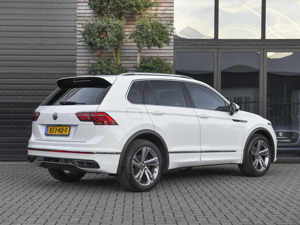 Volkswagen Tiguan 1.5 TSI R-Line Navi Camra ACC 19 Inch Velg, 1441 kg, Stof, Euro 6, 4 cilinders