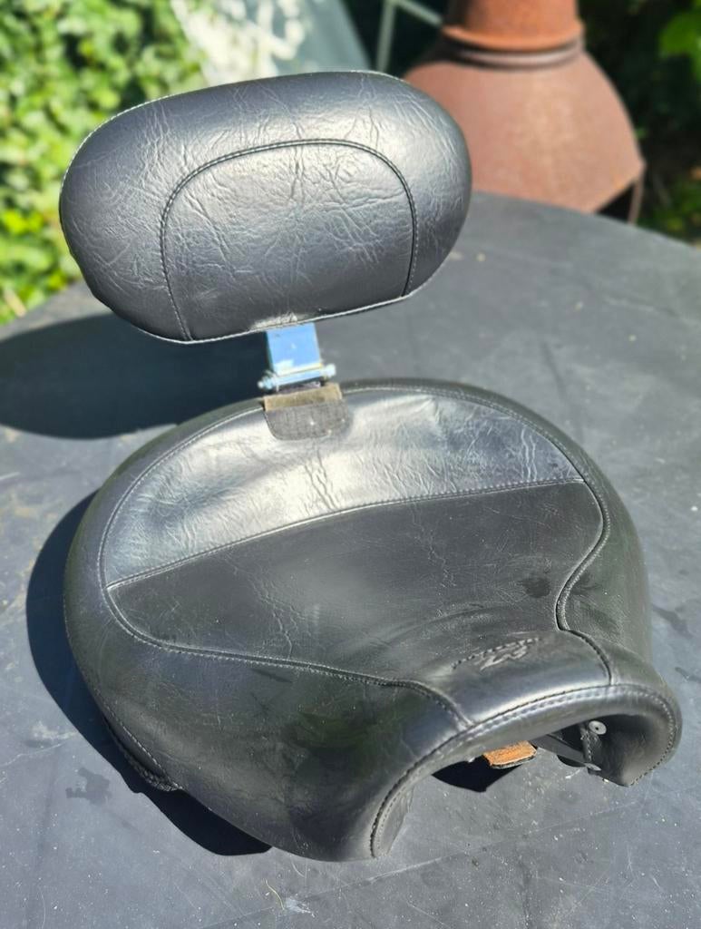 Harley Davidson Fat Bob FXDF Zadel met rugsteun (2001+), Ophalen of Verzenden, Gebruikt