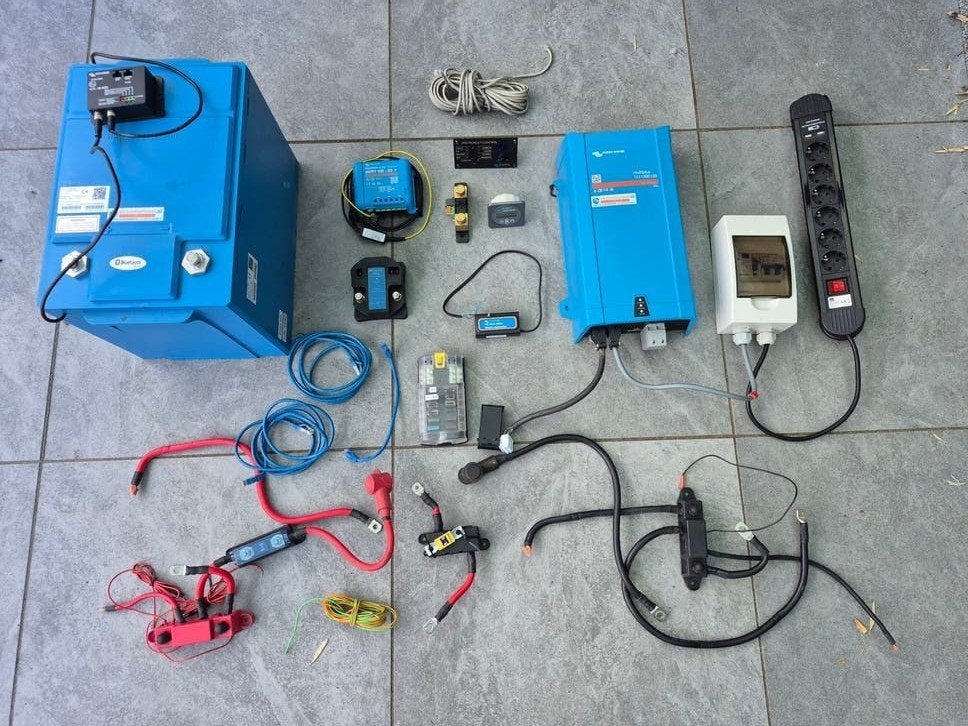 Complete Victron off-grid installatie – 200Ah Lithium, Ophalen, Gebruikt
