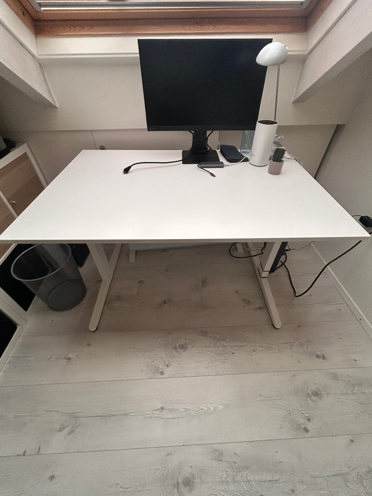 Ahrend Home bureau – wit – 120 x 80 cm, Ophalen, In hoogte verstelbaar