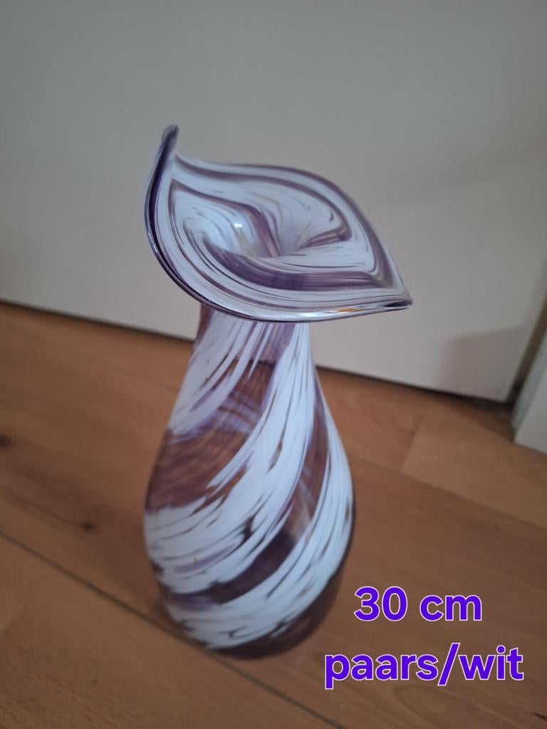 Paars/wit glazen vaas, 30 cm hoog, spiraal design, Ophalen of Verzenden