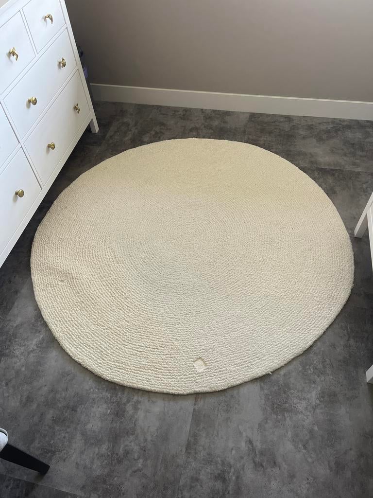Rond Vloerkleed Kwantum Beige - Zo goed als nieuw, Huis en Inrichting, Stoffering | Tapijten en Kleden, Ophalen, 100 tot 150 cm