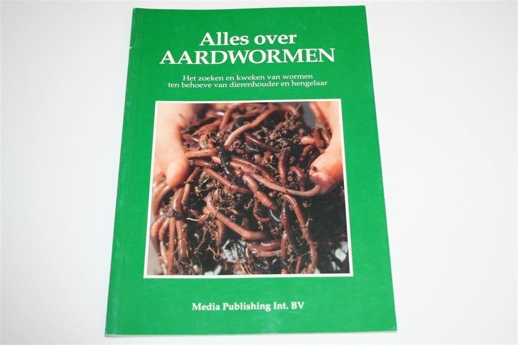 Alles over Aardwormen — Zelf Zoeken, Vinden & Kweken, Ophalen of Verzenden, Gelezen, Watersport en Hengelsport