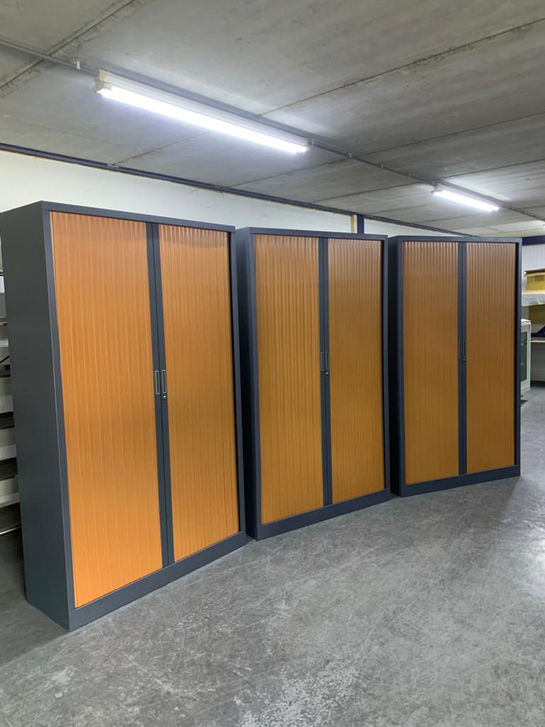 Roldeurkasten, Ophalen, 100 tot 150 cm, Zo goed als nieuw, 150 tot 200 cm