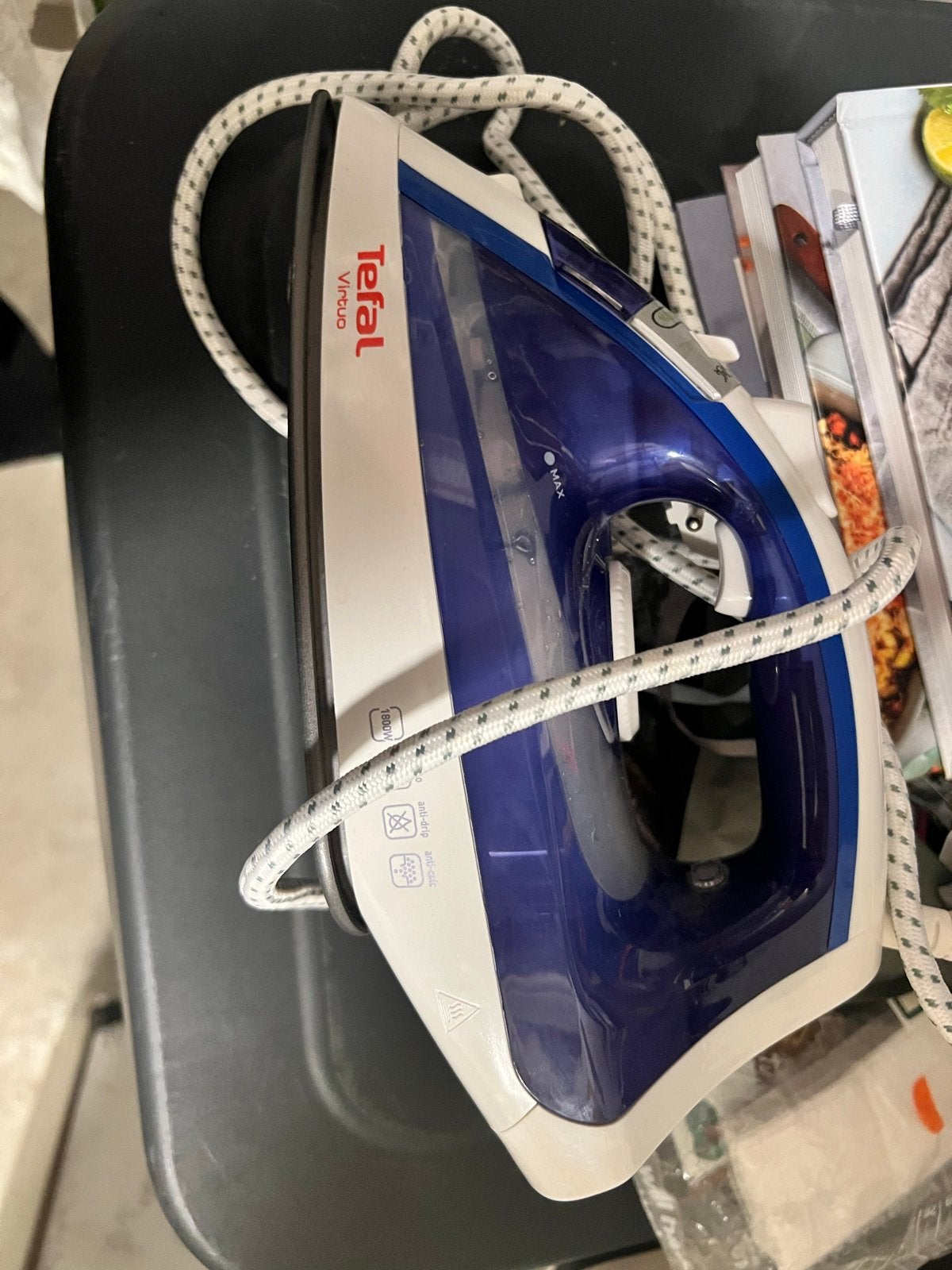 Tefal Virtuo Strijkijzer met Strijkplank, Witgoed en Apparatuur, Ophalen, Gebruikt, Strijkijzer met snoer