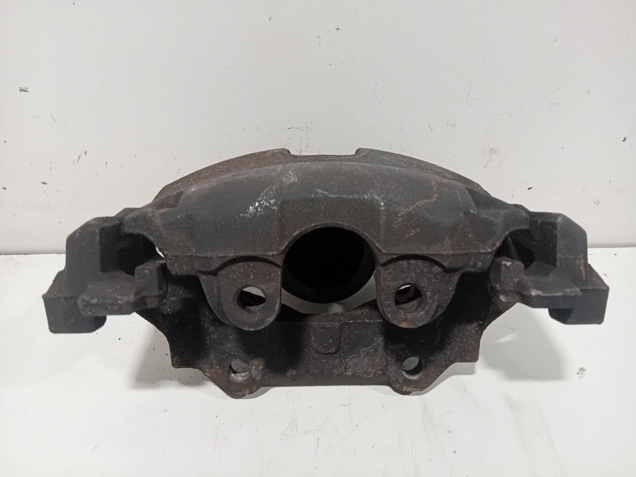 Remklauw links voor Ford Transit Connect, Onderdelen@venauto.nl, Van der Ven Autorecycling B.V., Gebruikt, Ettenseweg 76, 4706 PB Roosendaal, The Netherlands
