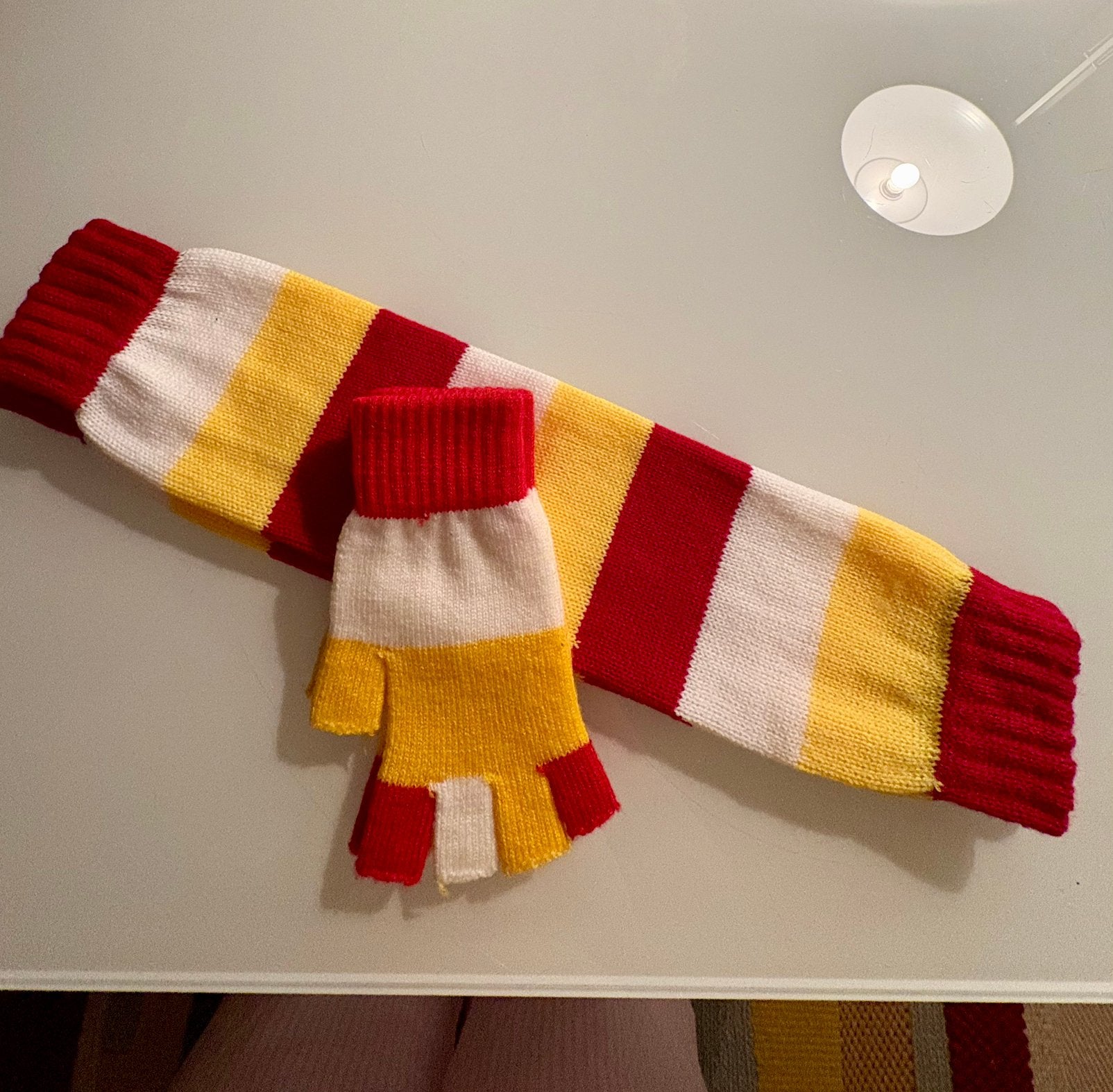 Beenwarmers en handschoenen van Oeteldonk, Ophalen of Verzenden, Zo goed als nieuw, Carnaval
