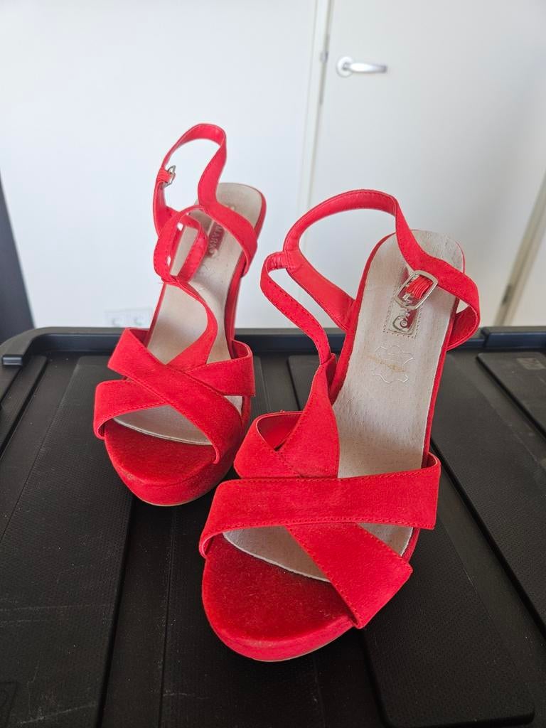 Rode open hakken Primark maat 39, Primark, Ophalen of Verzenden, Zo goed als nieuw, Rood