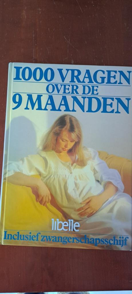 1000 Vragen over de 9 Maanden - Zwangerschapsboek, Zwangerschap en Bevalling, Libelle, Ophalen of Verzenden, Zo goed als nieuw