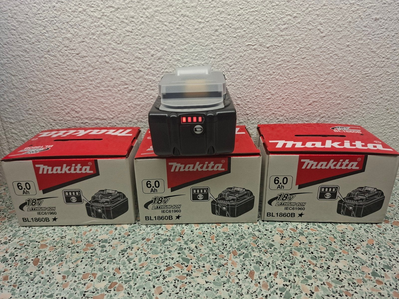 Makita BL1860B 18V 6.0Ah Li-Ion accu 3 stuks voor 125 euro, Ophalen of Verzenden, Nieuw