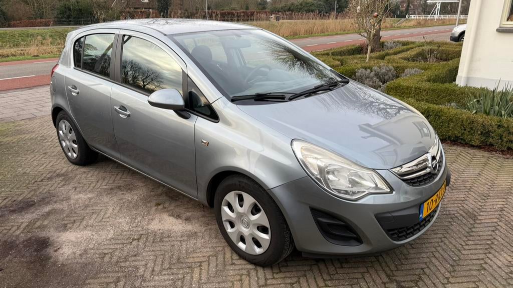 Opel Corsa 1.4 16V 5D 2011 met trekhaak en airco, Auto's, Opel, Voorwielaandrijving, 1063 kg, 1398 cc, 4 cilinders