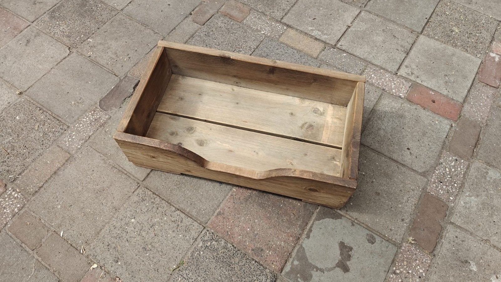 Leuke steigerhouten hondenmand
Afmetingen: 80 x 45 x 22
Hand, Dieren en Toebehoren, Ophalen, Gebruikt, Overige