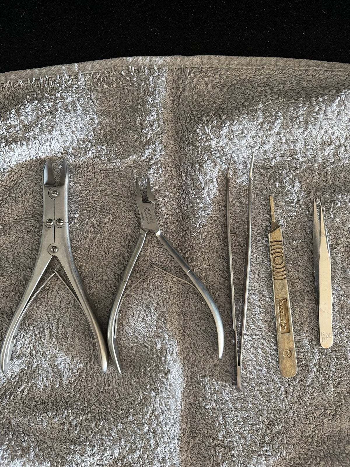 Diverse set van medische pedicure instrumenten, Verzenden, Gebruikt, Tang, Overige merken