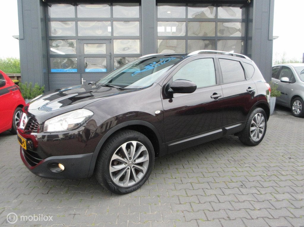 Nissan Qashqai 2.0 Tekna 183dkm Leer Camera Panodak Trekhaak, Automatische klimaatregeling, Gebruikt, Handgeschakeld, Onderhoudsboekje