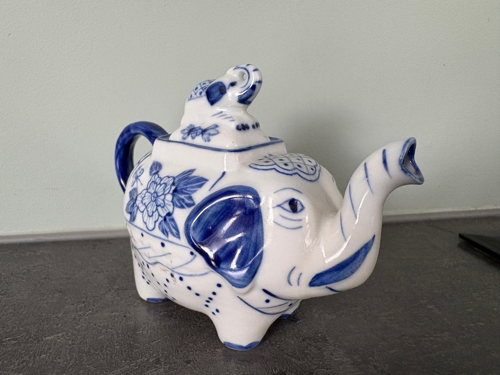 Unieke Delfts blauwe olifant theepot met baby olifant, Ophalen