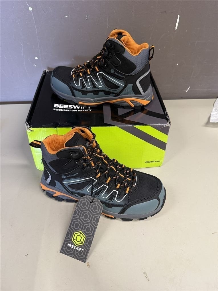 Beeswift schoenen Hiker S3 SRC Composite Mesh Waterafstotend, Ophalen of Verzenden, Nieuw, Zwart, Sneakers of Gympen