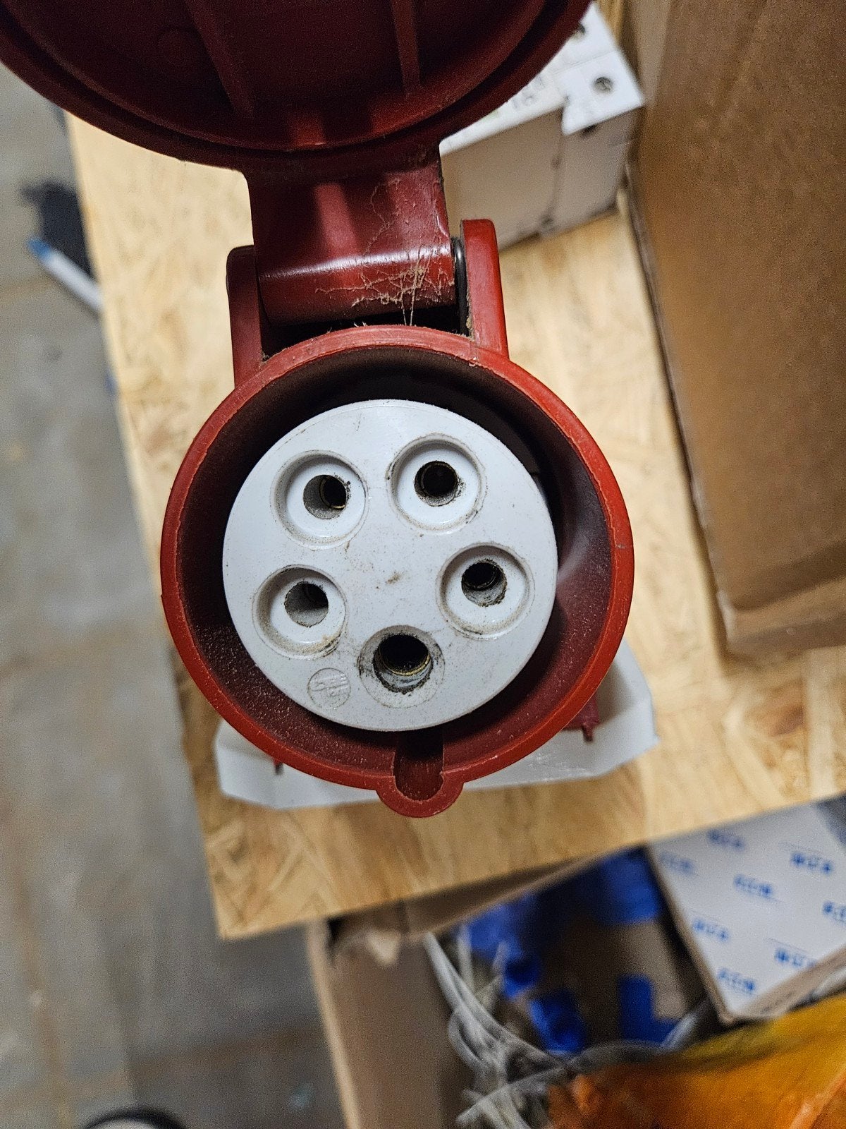 16A CEE wandcontactdozen stopcontacten 400V krachtstroom, Ophalen of Verzenden, Stopcontact