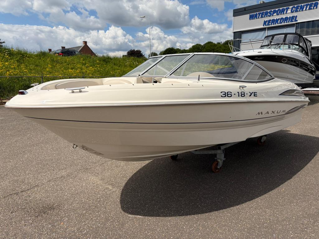 Maxum 1800 SR 3.0, Ophalen, Zo goed als nieuw
