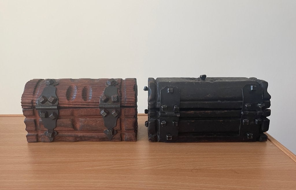 Twee vintage Spaanse houten schatkistjes/ juwelenkistjes, Antiek en Kunst, Verzenden