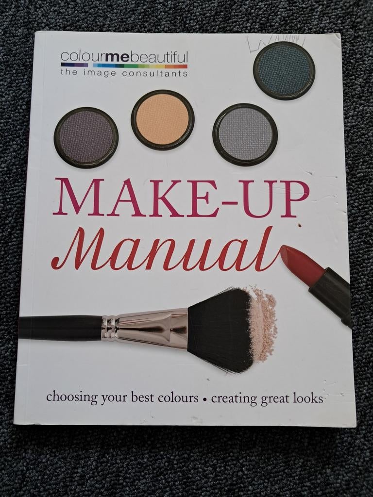 Colour Me Beautiful Make-up Manual, Ophalen of Verzenden
